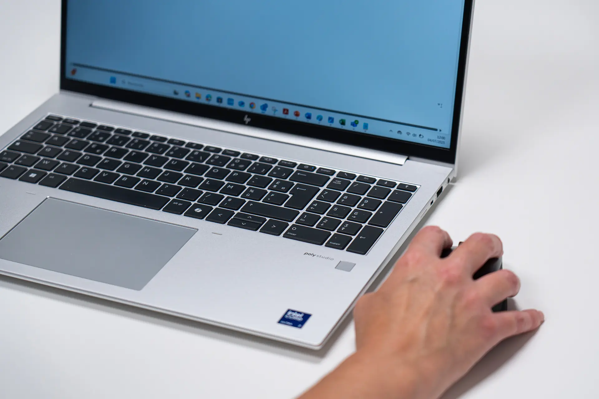 integration-cle-en-main-equipement-xefi-partenaire-informatique-des-tpe-pme-bd