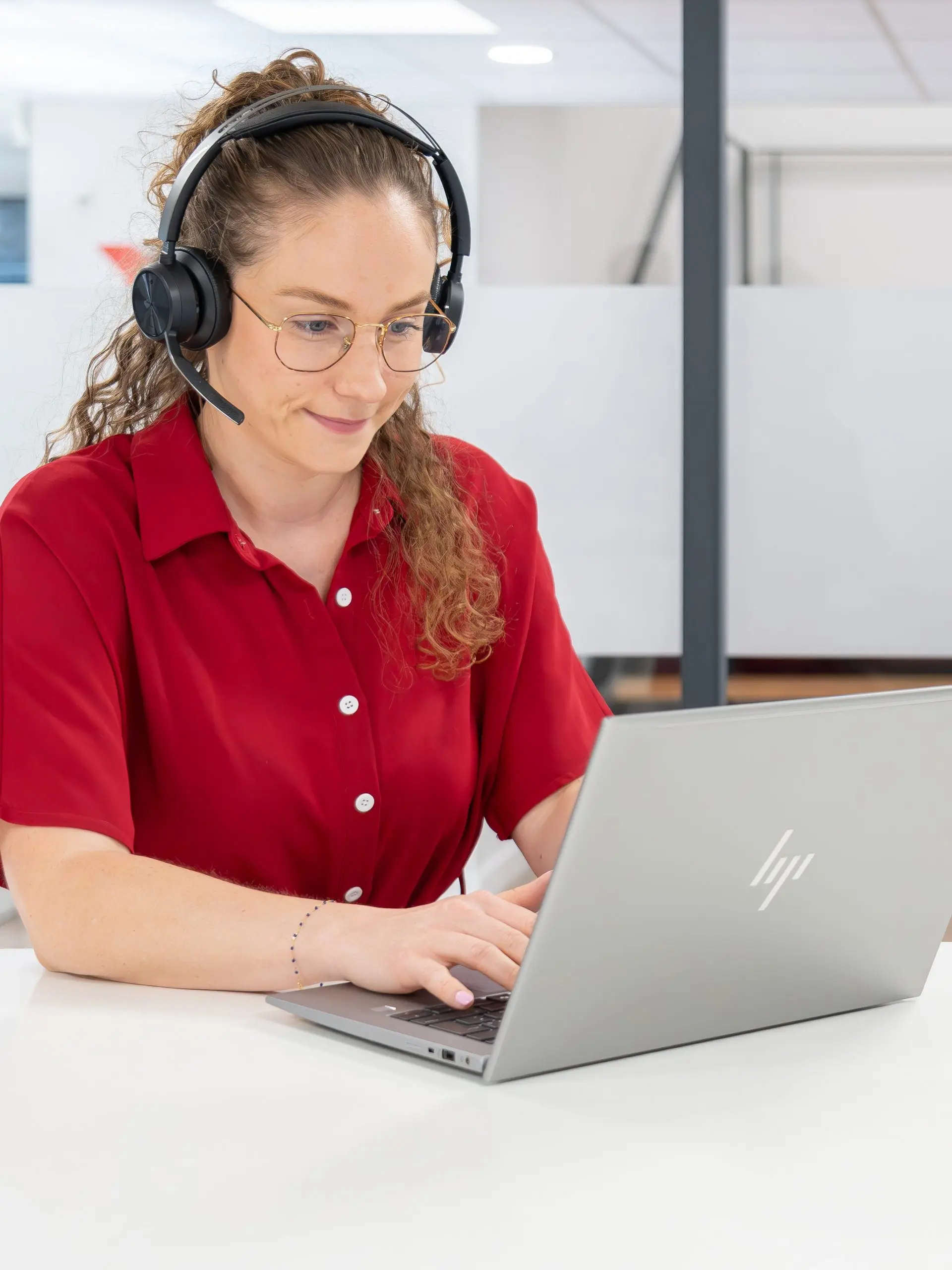 Vous souhaitez devenir entrepreneur mais vous ne savez pas comment vous lancer ? Découvrez notre modèle de franchise hybride XEFI NETWORK