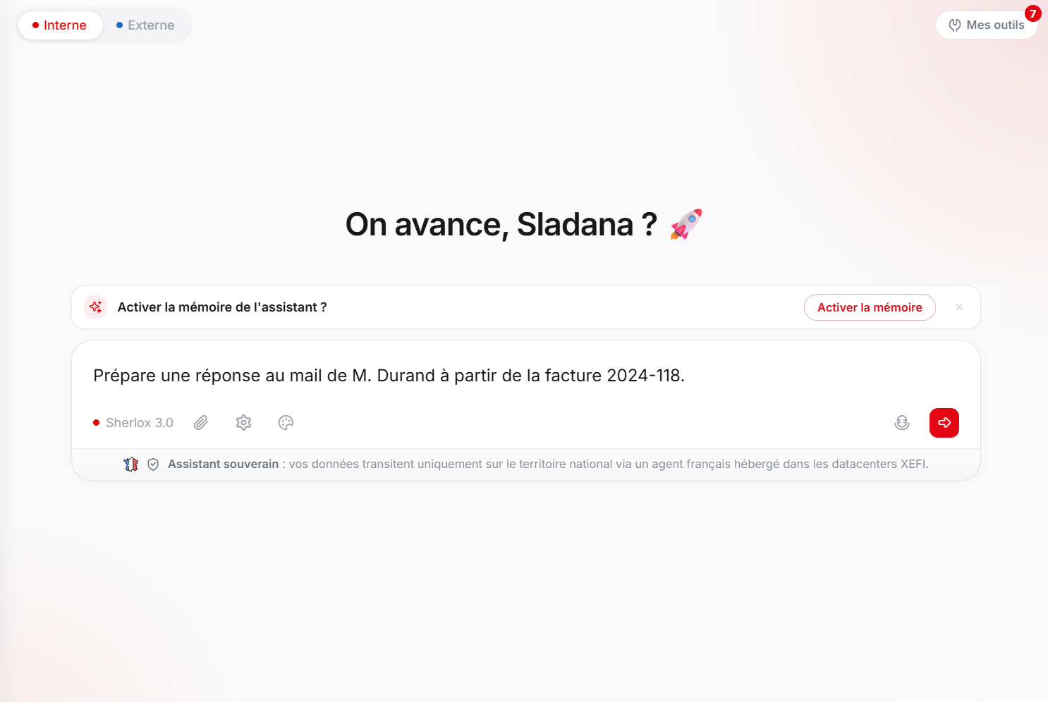 Interface SHERLOX : conversation avec l&rsquo;assistant IA